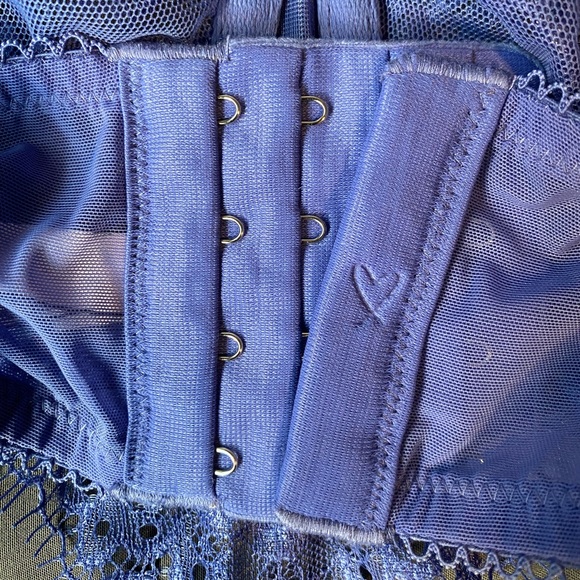 Blue Victoria’s Secret bra - Picture 7 of 7